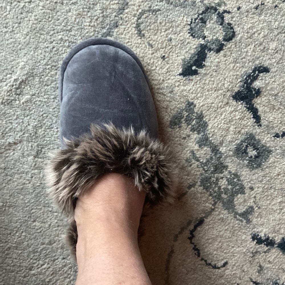 Womens Lemon Slippers